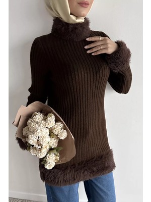 Julude Gülseli Peluş Detaylı Kendinden Çizgi Desenli Tesettür Triko Tunik P-00020134