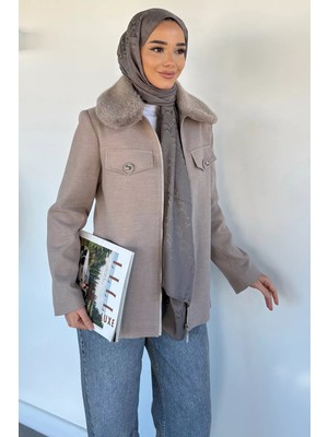 Julude Yaka Peluşlu Taş Işlemeli Tesettür Kaban P-00020117