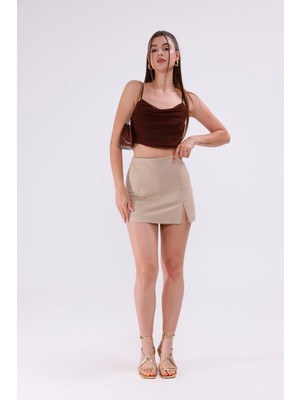 La Pante Şort Etek Kadın Şortlu Etek Mini Önden Yırtmaçlı Arkadan Şort Görünümlü Yandan Fermuarlı Bej Kumaş