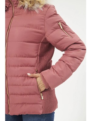 Dynamo Kadın Gül Kapüşonu ve Kapüşondaki Kürkü Çıkartılabilen Kürk Astarlı Rahat Kalıp Kalın Mont 5301