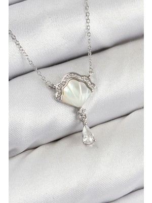 Shopwave Pirinç Zirkon Taşlı Istiridye Model Gümüş Renk Kadın Kolye - TJ-BKO10417