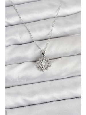 Shopwave Pirinç Gümüş Renk Çiçek Model Kadın Kolye - TJ-BKO10806