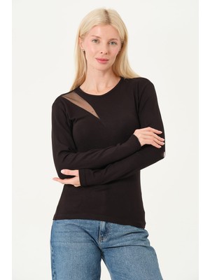 Kadın Siyah Bisiklet Yaka Tül Detaylı Slim Fit Bluz