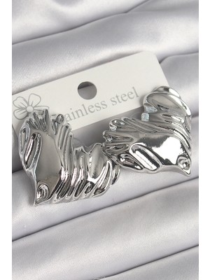 Calperia Pirinç Gümüş Renk İşlemeli Kalp Model Kadın Küpe