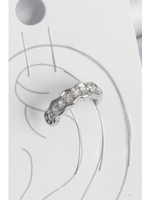 Calperia Pirinç Gümüş Renk Zirkon Taşlı Kıkırdak Model Kadın Küpe