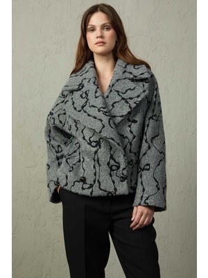 Mezzura Kadın Geniş Kruvaze Yakalı Çıt Çıt Kapamalı Kaban 1615 Gri