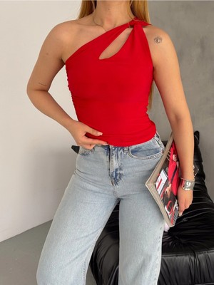 Qutta Kadın Omuz Burgulu Crop Bluz