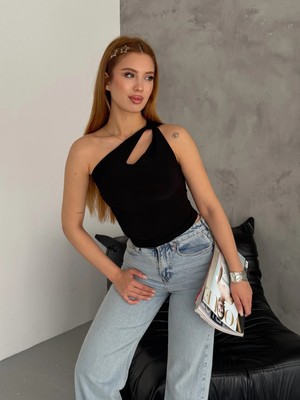 Qutta Kadın Omuz Burgulu Crop Bluz