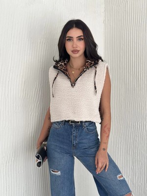 End Black Store Astarlı Kapşonlu Kuzu Yelek Beyaz T1243