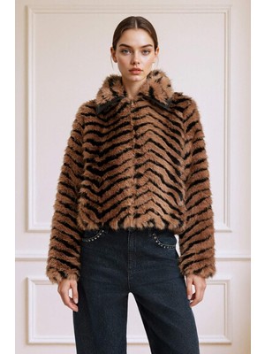 DeFacto Regular Fit Fermuarlı Kısa Suni Kürk F5568AX25WN