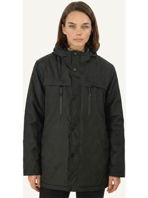 D1fference İçi Astarlı Su ve Rüzgar Geçirmez Cepli Kapüşonlu Kadın Mont