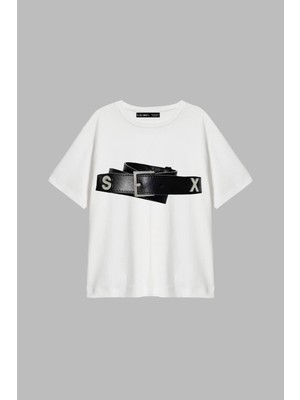 Cinema Moda Hot Belt Baskılı Relaxed Fit Beyaz Kadın Tshirt