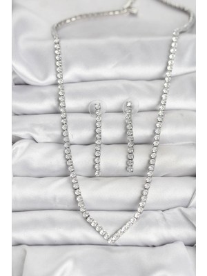 Calperia Gümüş Renk Zirkon Taşlı Kadın Kolye Küpe Seti