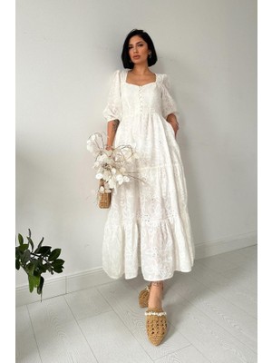 Wmpulse Beyaz Düğmeli Brode Elbise