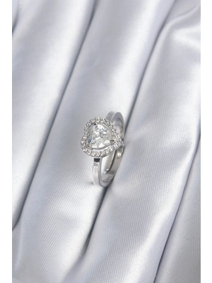 Calperia Pirinç Gümüş Renk Zirkon Taşlı Kalp Charm Model Kadın Yüzük