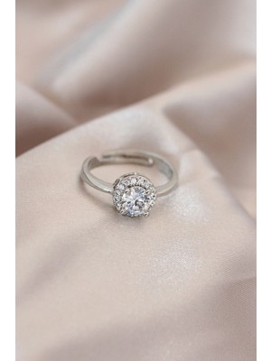 Calperia Ayarlamalı Gümüş Renk Metal Zirkon ve Kristal Taşlı Oval Model Yüzük