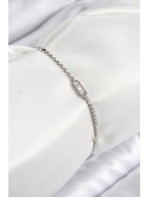 Calperia Pirinç Zirkon Taşlı Dikdörtgen Model Ezme Zincir Gümüş Renk Kadın Bileklik