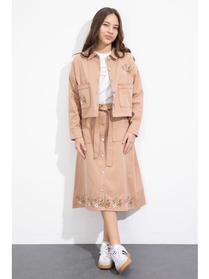 Cansın Mini Kahverengi Nakış Detaylı Jean Ceketli Kuşaklı Etekli Kız Çocuk 3lü Takım  23503