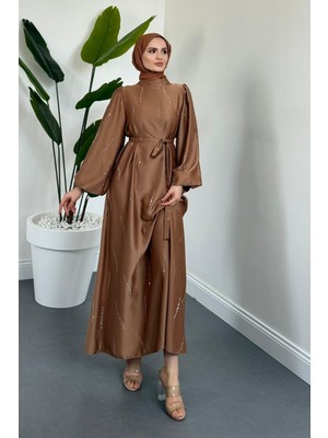 Merven Akyüz Kaitlyn Taşlı Abiye Tarçın