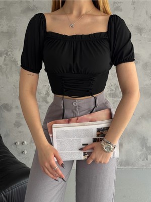 Qutta Kadın Balon Kol Bağlamalı Korse Görünümlü Madonna Yaka Kısa Kol Crop Bluz
