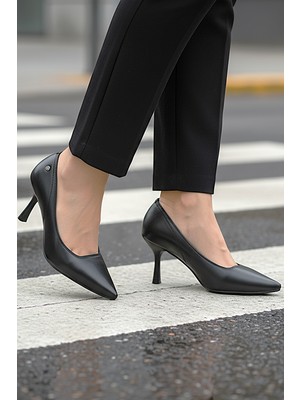 Gökhan Talay Ayça Esnek Yumuşak Kaymaz Taban (7 Cm) Siyah Cilt Kadın Topuklu Ayakkabı