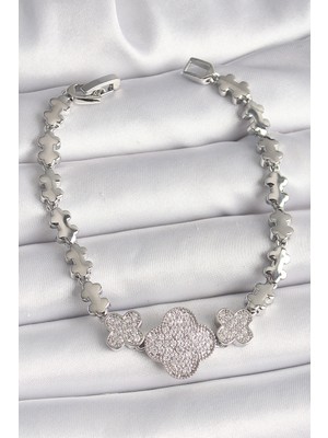 Calperia Pirinç Gümüş Renk Zirkon Taşlı Yonca Model Zincir Model Kadın Bileklik