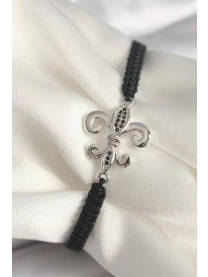 Calperia Pirinç Gümüş Renk Zirkon Taş Işlemeli Zambak Model Asansörlü Makrome Model Kadın Bileklik