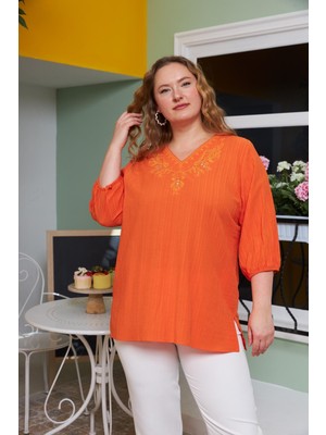 Rmg Yaka Nakış ve Taş Detaylı Büyük Beden Krinkıl Bluz Turuncu1