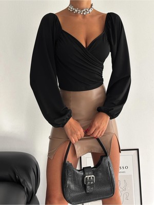 Qutta Kadın Uzun Balon Kol Ön Çapraz Büzgülü Sandy Kumaş Crop Bluz