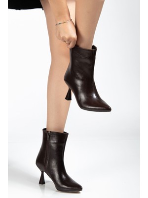 Budi 4701 Kahve Kırışık Kare Topuk Günlük Kadın Bot