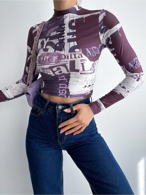 Qutta Kadın Dijital Baskılı Desenli Dik Balıkçı Yaka Uzun Kollu Crop Bluz