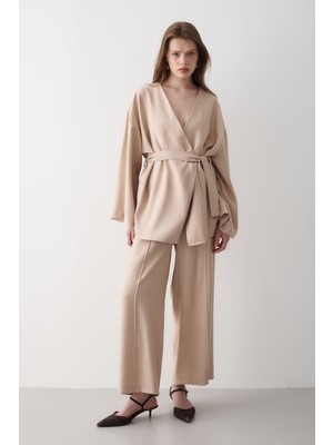 Jaste Kadın V Yaka Kuşak Detaylı Alt & Üst Takım BEJ