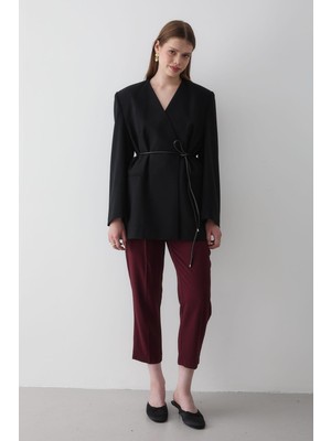 Jaste Kadın Kruvaze Kemer Detaylı Oversize Blazer Ceket SİYAH