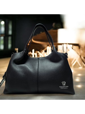 Valentina Victoria Valvic Hakiki Deri 3 Bölmeli Yumuşak Orta Boyelde ve Omuzda Kulanılabilir Bayan Çantası.