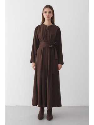 Jaste Kadın Belden Bağlamalı Düğmeli Maxi Elbise KAHVERENGİ