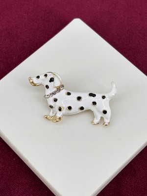 Calista Aksesuar Beyaz Dalmaçyalı Köpek Figürlü Parlak Taş Tasmalı Gold Broş