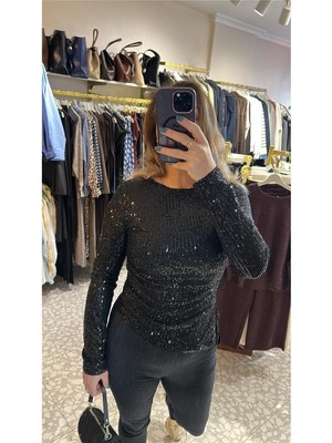 Bluz Pullu Asimetrik Kesim