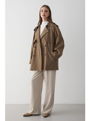 Jaste Kadın Kruvaze Yaka Astarlı Kemer Detaylı Trençkot HAKİ