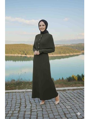 İstemil Tekstil Pelerinli Triko Elbise