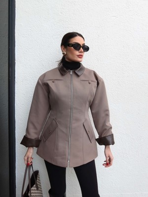 Esra Helvacı Kontrast Detaylı Fermuarlı Ceket