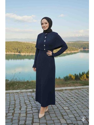 İstemil Tekstil Pelerinli Triko Elbise