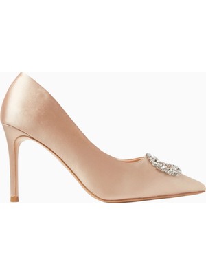 Nass Nova 90 Bej Kristal Broşlu Lüks, Saten Sivri Burun Yüksek Topuklu Stiletto Ayakkabı