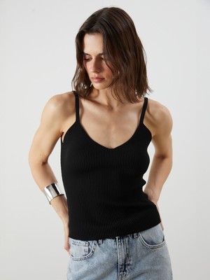 Lc Waikiki Yeni Sezon V Yaka Askılı Kadın Triko Atlet