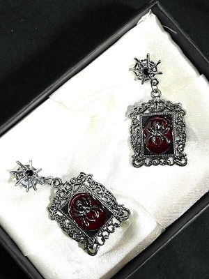 Dükkan Design Vamp Örümcek Tablo Küpe