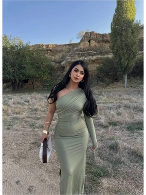 Qutta Kadın Tek Kol Yanı ve Omzu Büzgülü Drapeli Uzun Kol Elbise