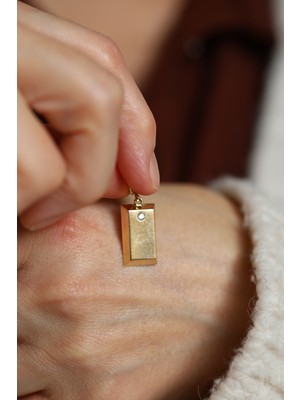 Yenigün Kuyumculuk 14 Ayar Altın Ortası Taşlı Yazısız Külçe Altın Kolye Ucu