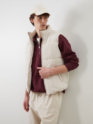 Lc Waikiki Yeni Sezon Standart Kalıp Dik Yaka Erkek Şişme Yelek