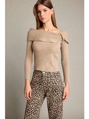 DeFacto Açık Omuz Toka Detaylı Uzun Kollu Bluz G3335AX25AU