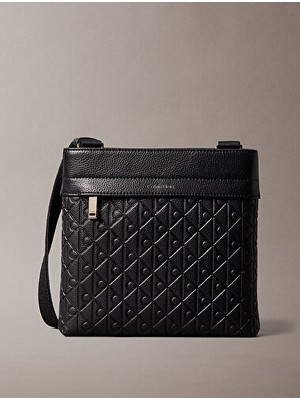 Calvin Klein Erkek Emblem Çapraz Askılı Çanta