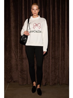 Grimelange Selften Kadın Yumuşak Kumaşlı Polo Yaka Nakış Detaylı Ekru Sweatshirt